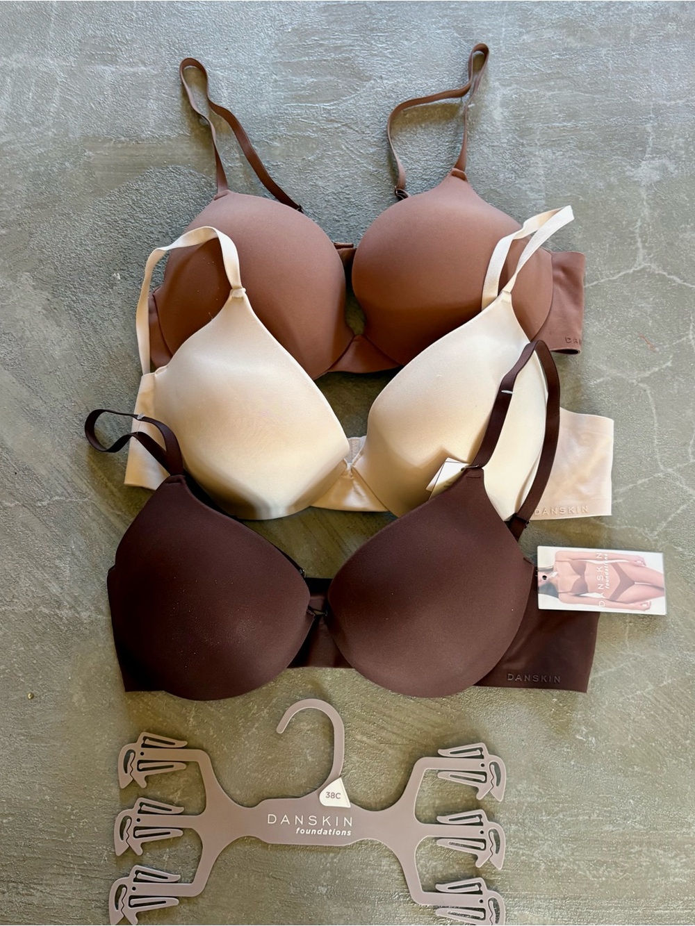 Danskin Foundations Gel Bonding Comfort Bra 3-Pack- STYLE: DS1028 38C. NWT